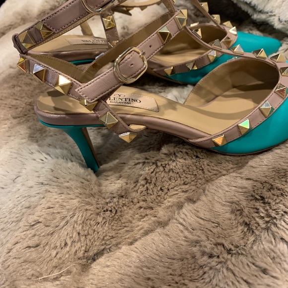 Valentino Rockstud Mid Heel Ankle strap pumps - Picture 6 of 6